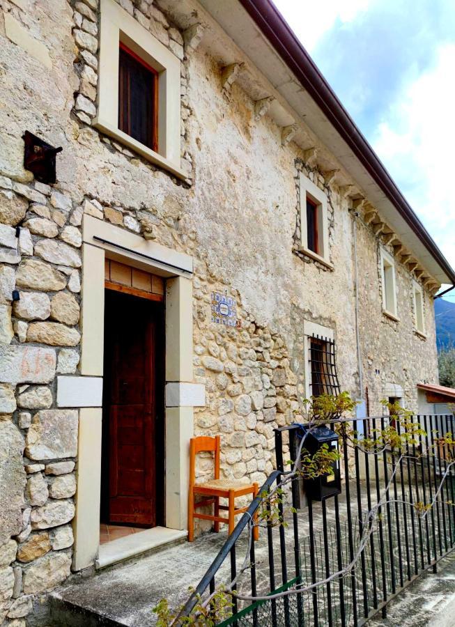 Ai Limiti • 67 • Stonehouse Vendégház Palombaro Kültér fotó