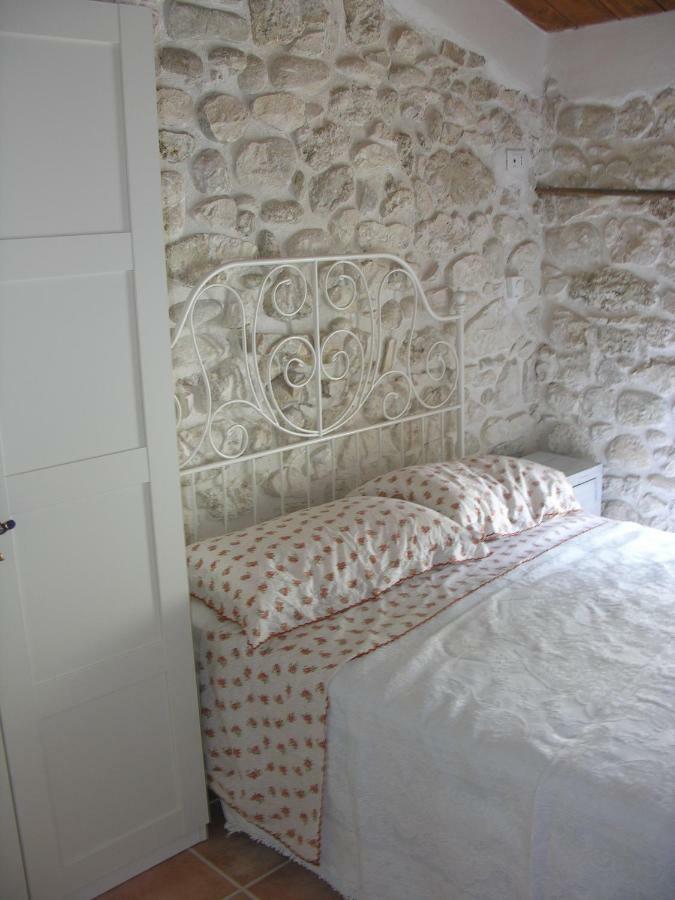 Ai Limiti • 67 • Stonehouse Vendégház Palombaro Kültér fotó