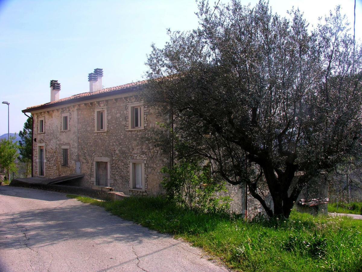 Ai Limiti • 67 • Stonehouse Vendégház Palombaro Kültér fotó
